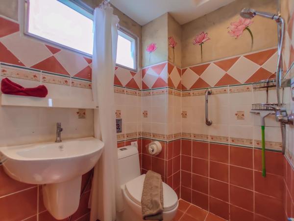 Awana House : photo 1 de la chambre chambre lits jumeaux supérieure