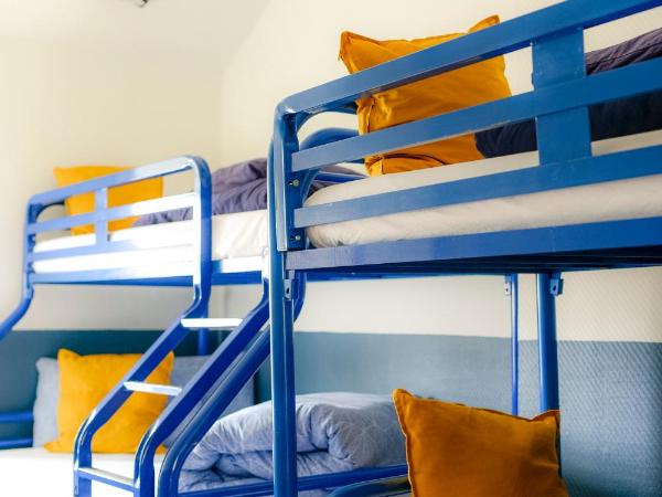 The Woodquay Hostel : photo 4 de la chambre chambre familiale avec salle de bains