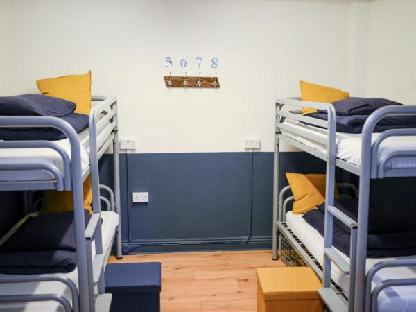 The Woodquay Hostel : photo 9 de la chambre lit dans dortoir de 8 lits
