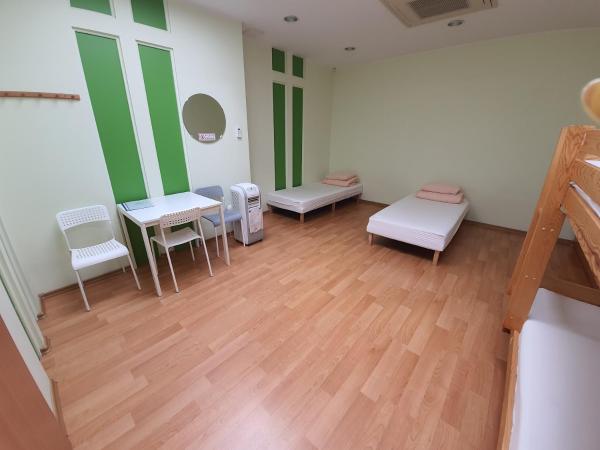 Sea Hostel : photo 3 de la chambre chambre quadruple classique