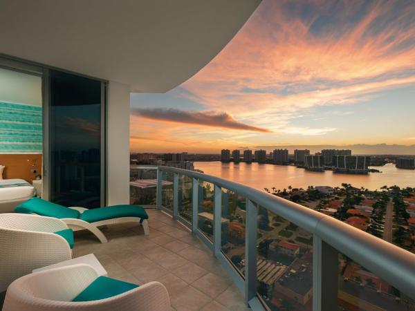 Marenas Beach Resort : photo 4 de la chambre suite penthouse en duplex - vue sur baie