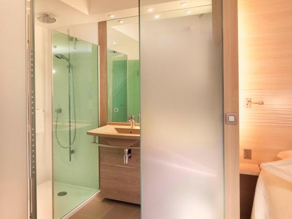 Hôtel & SPA Oceania L'Univers Tours : photo 1 de la chambre chambre confort - double ou lits jumeaux