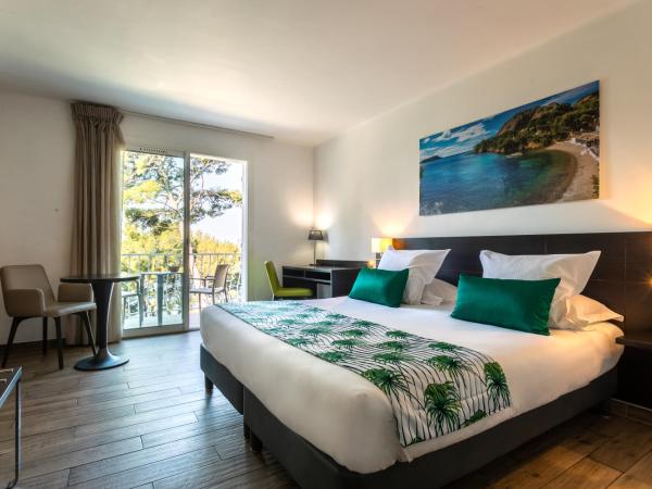 Hôtel Corniche du Liouquet : photo 1 de la chambre chambre supérieure avec terrasse - vue sur mer