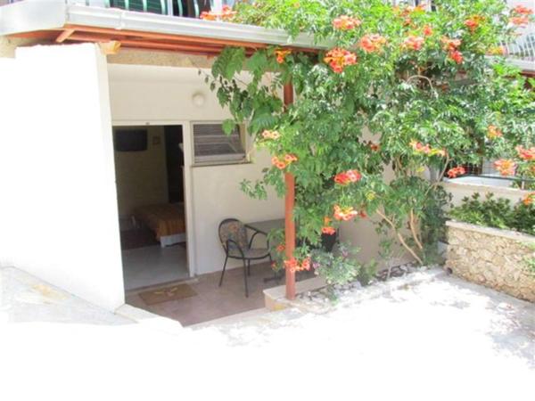 Apartments Marino Gojak : photo 1 de la chambre appartement 1 chambre avec terrasse