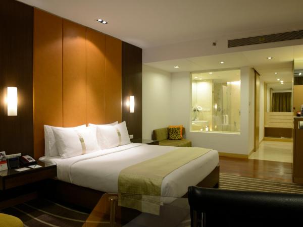 Holiday Inn Mumbai International Airport, an IHG Hotel : photo 8 de la chambre chambre lit king-size supérieure - non-fumeurs