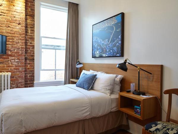 Victorian Hotel : photo 4 de la chambre chambre double avec salle de bains commune