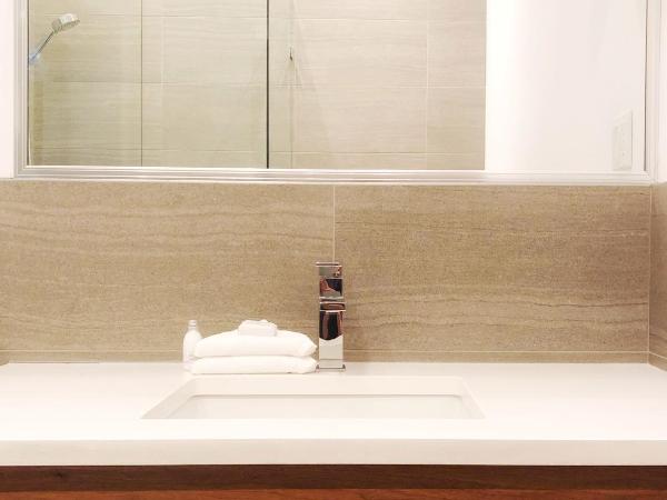 Victorian Hotel : photo 4 de la chambre chambre lit queen-size héritage (salle de bains privative)