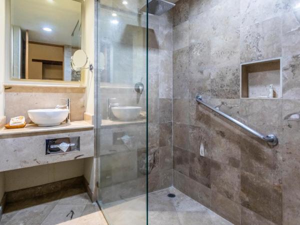 Hotel Parador de Alcalá : photo 4 de la chambre chambre deluxe