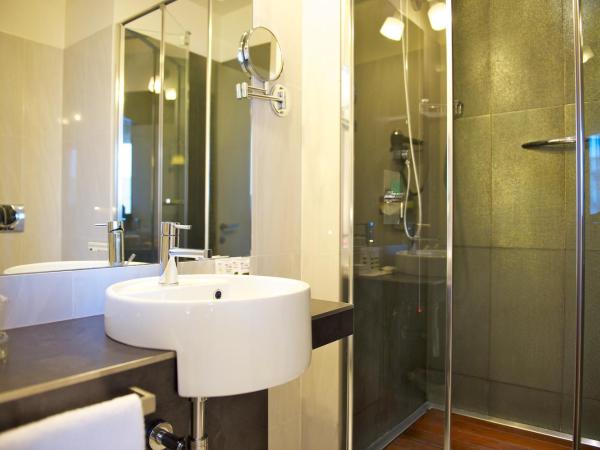 Hotel Mercure Milano Solari : photo 4 de la chambre chambre double classique avec lit king-size