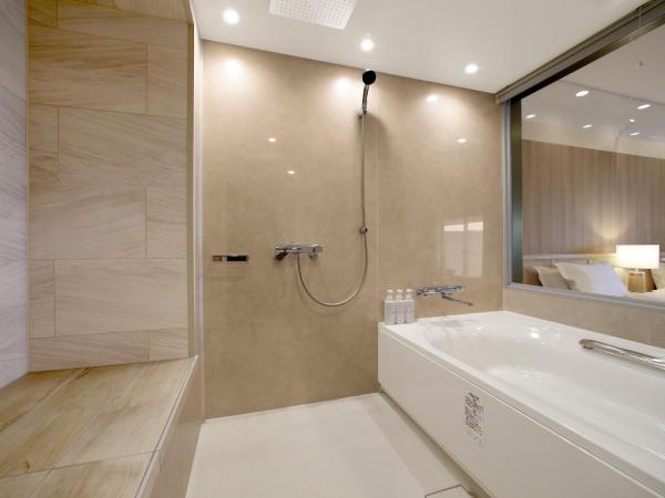 Kobe Meriken Park Oriental Hotel : photo 5 de la chambre junior suite west view