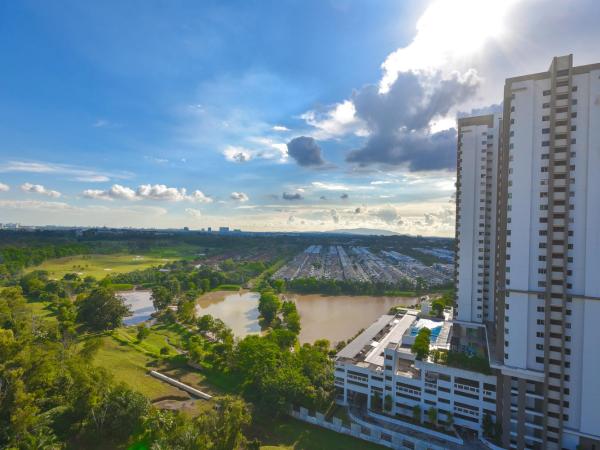 Cube 8teens by Nest Home : photo 4 de la chambre deluxe studio with neon