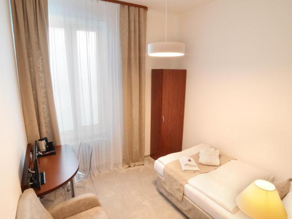 Hotel KOZÁK : photo 2 de la chambre chambre simple