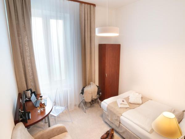 Hotel KOZÁK : photo 4 de la chambre chambre simple