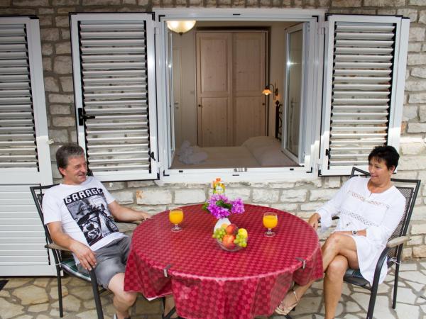 B&B Baron Gautsch : photo 2 de la chambre chambre double avec terrasse