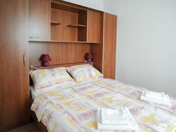 Apartmani Vila Caska : photo 9 de la chambre appartement 1 chambre avec balcon et vue sur mer