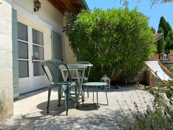 Mas de l'Estello B&B : photo 4 de la chambre chambre double - vue sur jardin