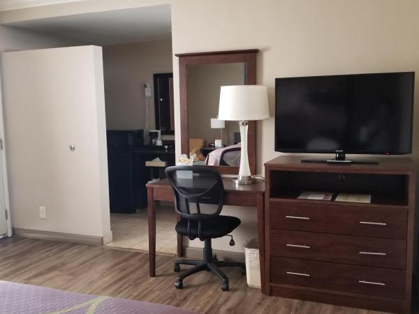 Super 8 by Wyndham Los Angeles-Culver City Area : photo 2 de la chambre chambre lit king-size - non-fumeurs