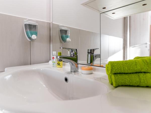 Zen House : photo 10 de la chambre chambre double deluxe avec douche