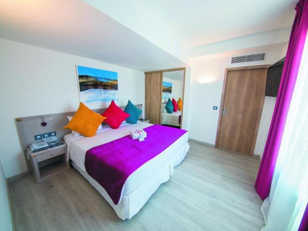 Cristal Hôtel & Spa : photo 1 de la chambre suite junior - accès gratuit au spa 