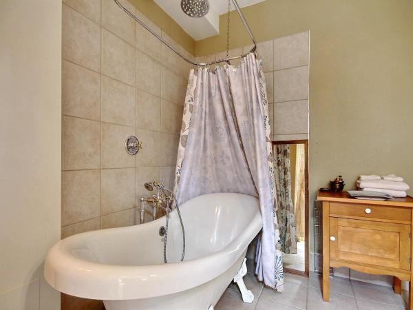B&B Quebec : photo 5 de la chambre chambre double deluxe avec baignoire