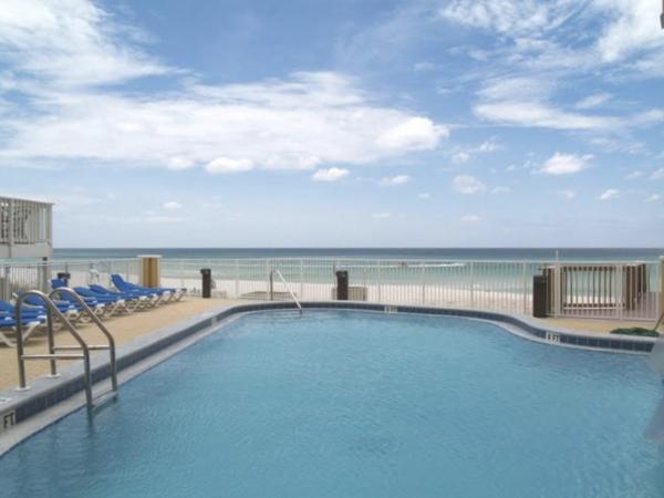 Tropic Winds Condo : photo 5 de la chambre appartement avec balcon