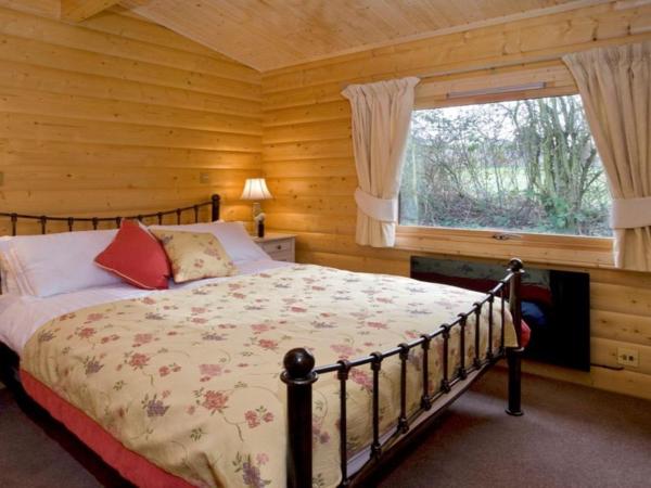 Cherbridge Lodges - Riverside lodges, short lets (business or holidays) : photo 2 de la chambre appartement 3 chambres
