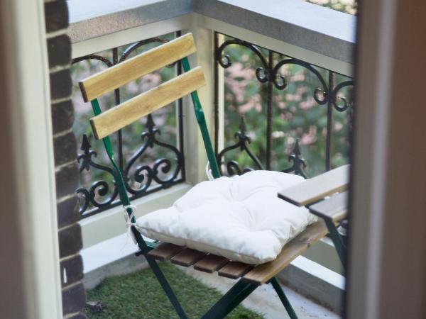 MUZE Hotel Utrecht : photo 5 de la chambre chambre lit king-size avec balcon