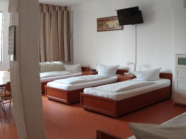 Hostel am Kurtti : photo 8 de la chambre dortoir mixte de 6 lits