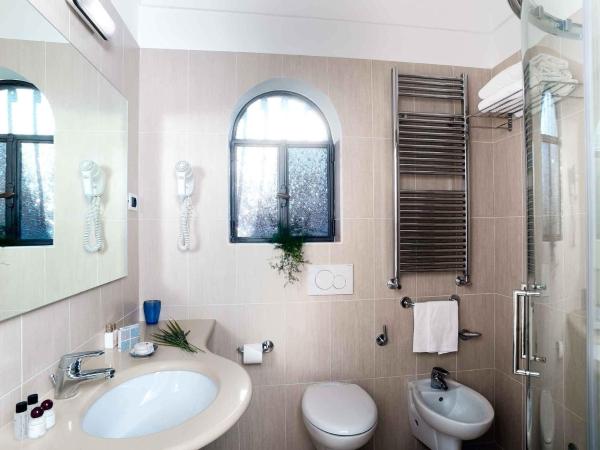 Hotel San Lorenzo Thermal Spa : photo 8 de la chambre chambre double ou lits jumeaux avec vue sur la mer et balcon