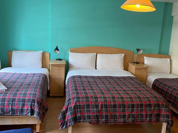 Seven Dials Hotel Annexe : photo 9 de la chambre chambre quadruple