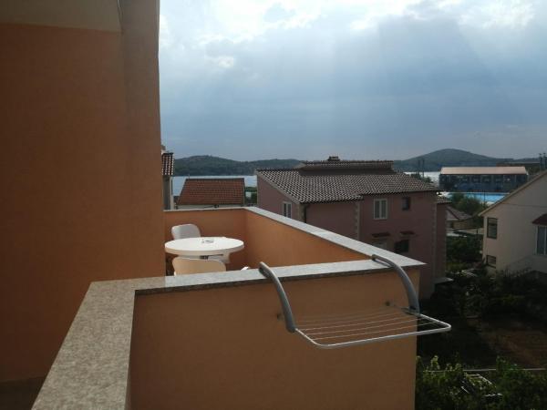Apartments & Rooms Krecak Sibenik : photo 10 de la chambre chambre double
