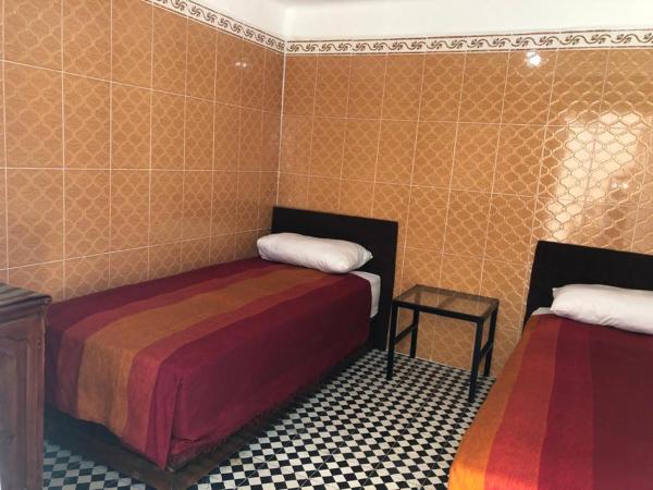 Youth Hostel International Fez : photo 6 de la chambre chambre double standard avec 2 lits doubles