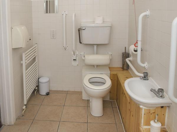 The Queens Head : photo 2 de la chambre chambre double avec salle de bains privative