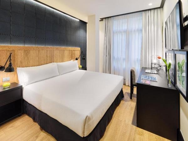 H10 Puerta de Alcalá : photo 1 de la chambre room #9039271