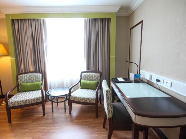 Golden Tulip Sovereign Hotel Bangkok : photo 5 de la chambre chambre lit king-size deluxe