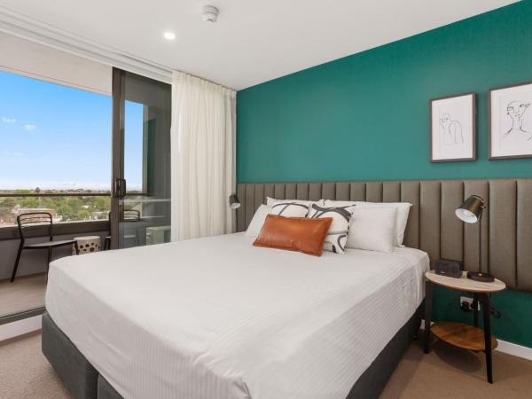 The Sebel Melbourne Moonee Ponds : photo 1 de la chambre premium one-bedroom apartment with king bed and balcony