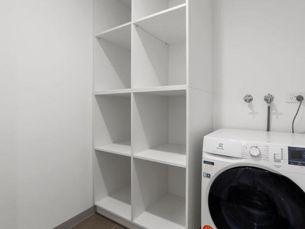 The Sebel Melbourne Moonee Ponds : photo 5 de la chambre appartement 1 chambre lit king-size avec balcon