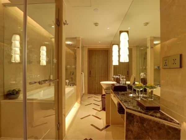 Chengdu Tibetan Hotel-Free Welcome Tibetan Tea : photo 4 de la chambre potala palace sunshine king room-two people tibetan tea free experience