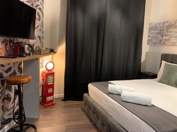 SUITE LAME 37 Rental Rooms : photo 4 de la chambre chambre lit queen-size avec balcon