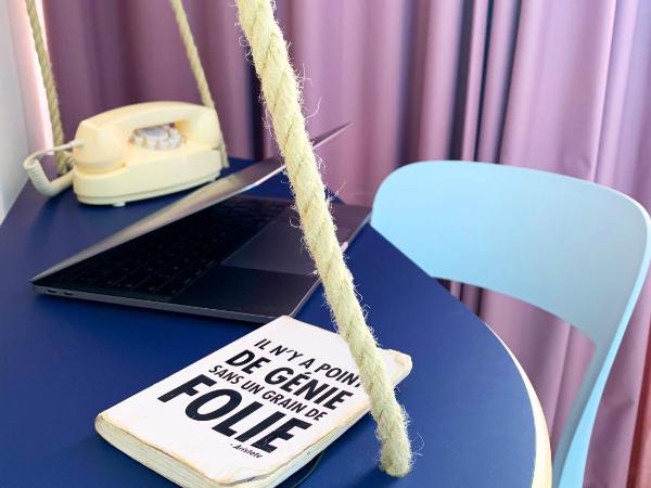 L'Eautel Toulon Centre Port : photo 4 de la chambre chambre skipper - accès rooftop et bassin inclus