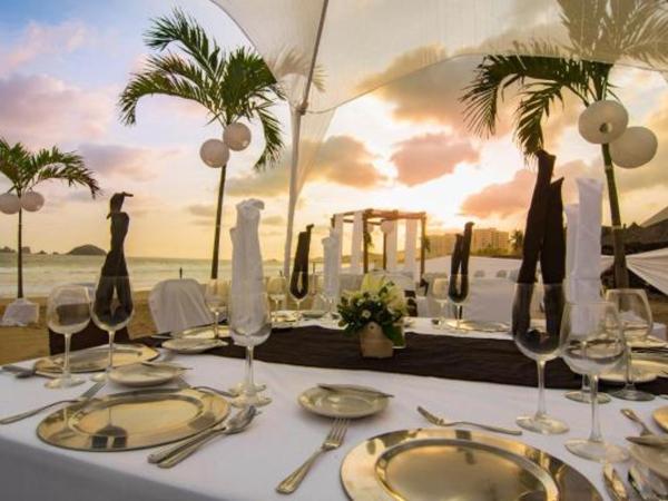 VILLA PARA 8 PERSONAS 6 Adultos 2 Menores En HOTEL TSORO IXTAPA WIFI GRATIS : photo 5 de la chambre appartement - rez-de-chaussée