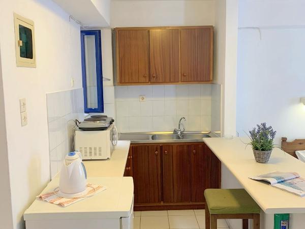 Kassavetis Center - Hotel Studios & Apartments : photo 10 de la chambre studio flexible