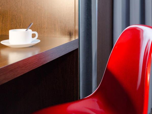 Urban Style, Hôtel Le Cheval Noir, Saint-Étienne : photo 3 de la chambre chambre simple