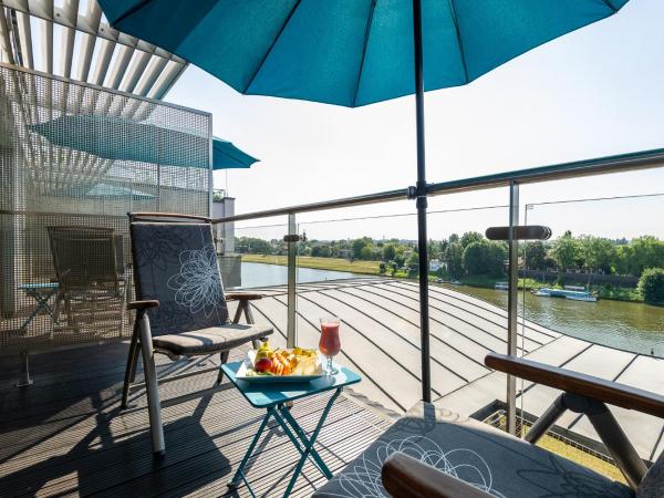 Niebieski Art Hotel & Spa : photo 2 de la chambre chambre double avec terrasse