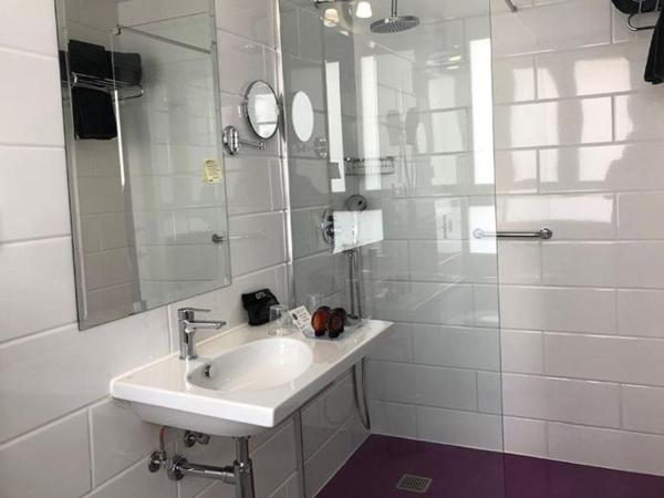 Casual del Mar Málaga : photo 1 de la chambre room #225364047