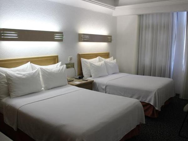 Hotel Monterrey Macroplaza : photo 1 de la chambre room #41557829