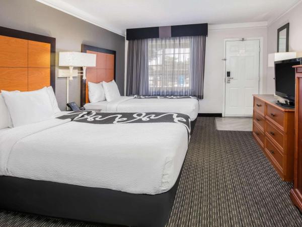 La Quinta Inn by Wyndham Dallas Uptown : photo 4 de la chambre chambre double avec 2 lits doubles - non-fumeurs
