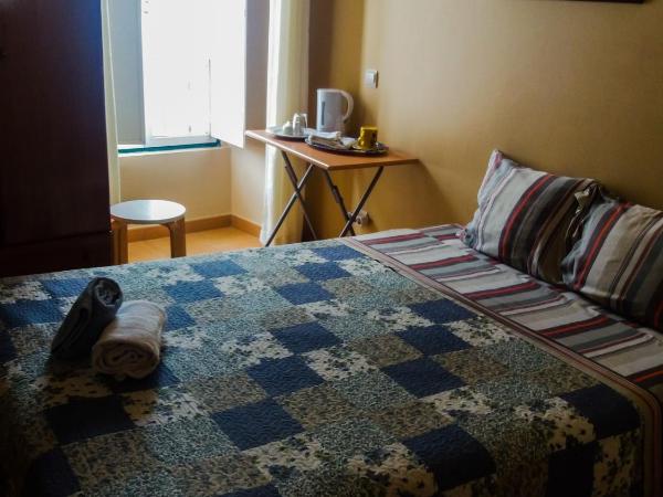 Guest House Capitao Mor : photo 3 de la chambre chambre double standard avec salle de bains commune