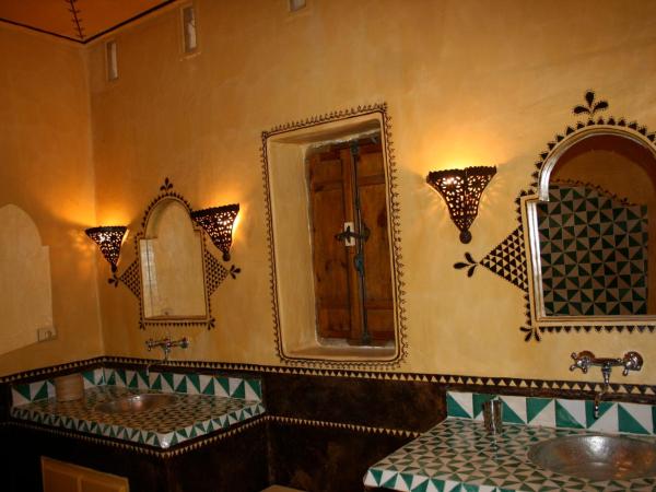 DAR NEJMA : photo 4 de la chambre suite - vue sur piscine