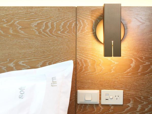 Holiday Inn Express Adelaide City Centre, an IHG Hotel : photo 2 de la chambre chambre standard